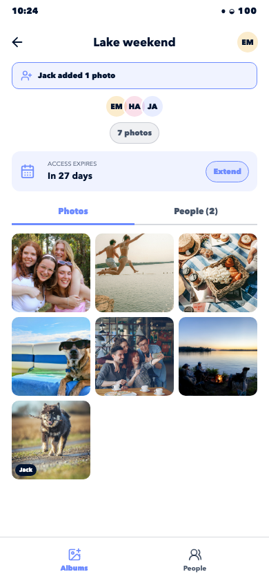 AasaanShare album with photos, people, and access expiry controls